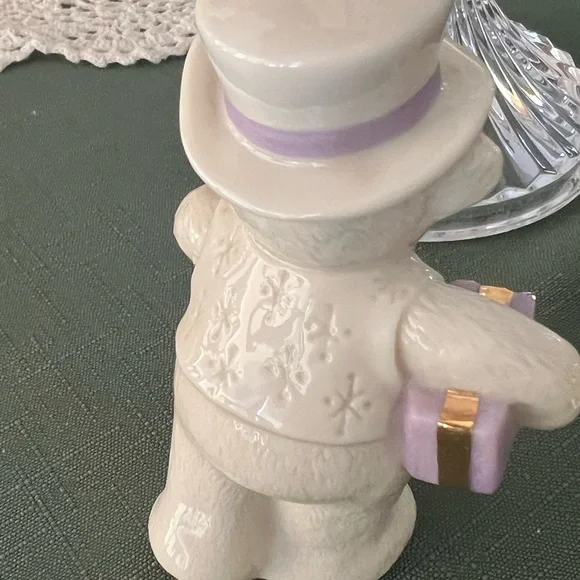 Lenox 2002 teddy bear carrying gifts ornament with gold trim - Picture 3 of 4